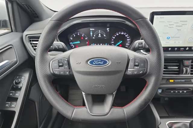 Ford Focus (2023) thumbnail 15