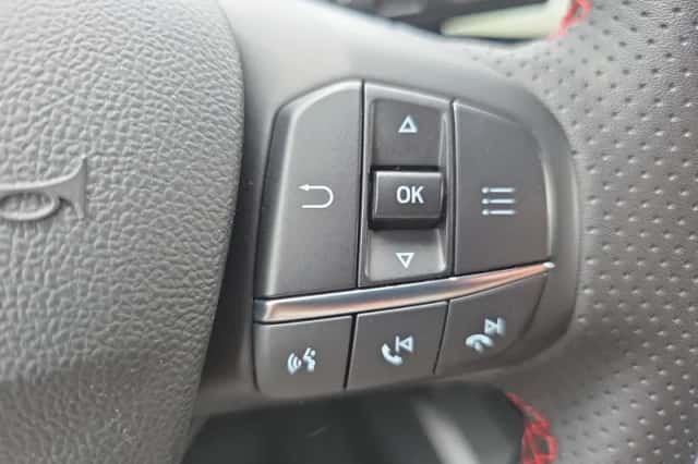 Ford Focus (2023) thumbnail 18