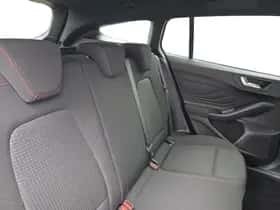 Ford Focus (2023) thumbnail 25