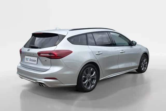 Ford Focus (2023) thumbnail 5