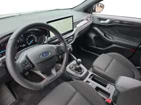 Ford Focus (2023) thumbnail 9
