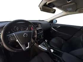Volvo V40 (2016) thumbnail 11