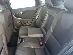 Volvo V40 (2016) thumbnail 22