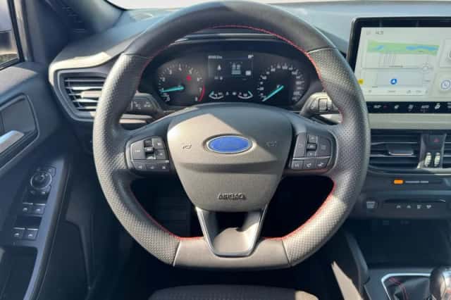 Ford Focus (2023) thumbnail 16