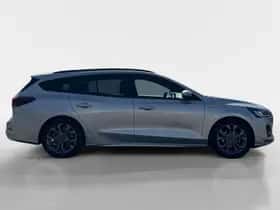 Ford Focus (2023) thumbnail 6