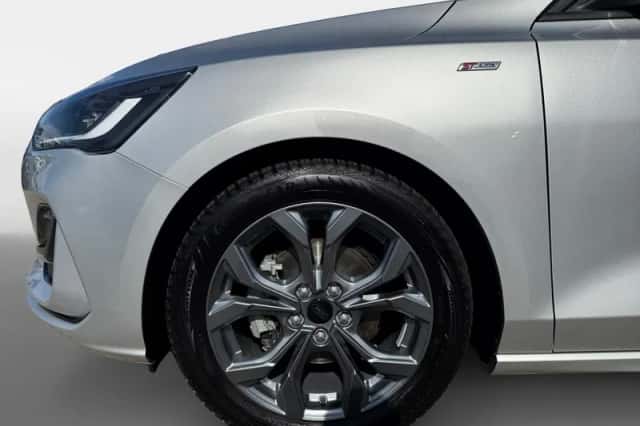 Ford Focus (2023) thumbnail 8