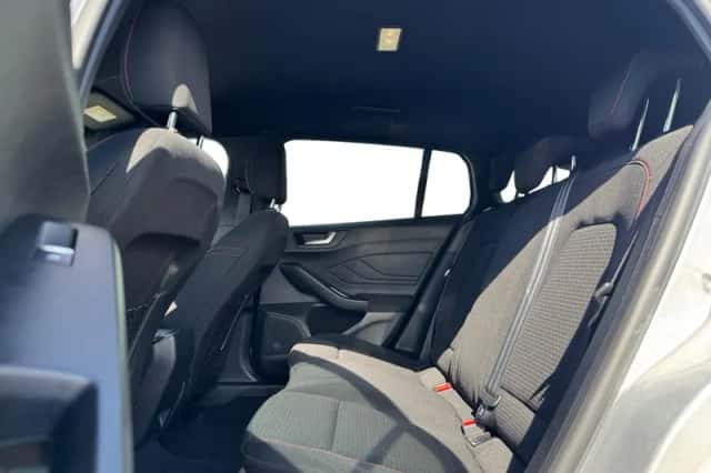 Ford Focus (2023) thumbnail 10