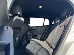 Ford Focus (2023) thumbnail 10
