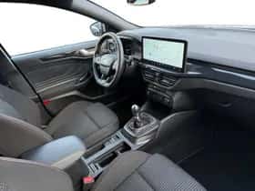 Ford Focus (2024) thumbnail 8