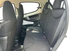 Peugeot 107 (2012) thumbnail 25