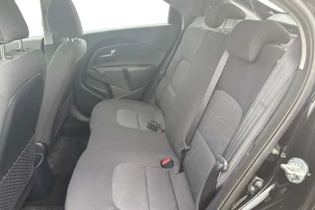 Kia Rio (2014) thumbnail 12
