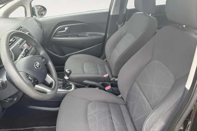 Kia Rio (2014) thumbnail 13