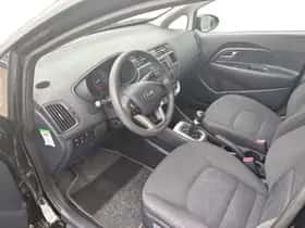 Kia Rio (2014) thumbnail 22