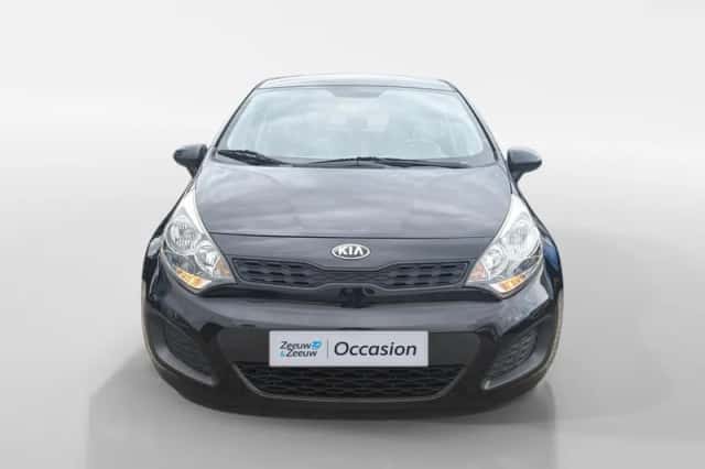 Kia Rio (2014) thumbnail 4