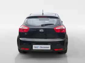 Kia Rio (2014) thumbnail 5