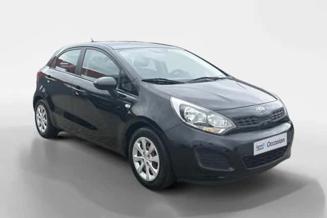 Kia Rio (2014) thumbnail 6
