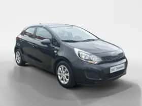 Kia Rio (2014) thumbnail 6