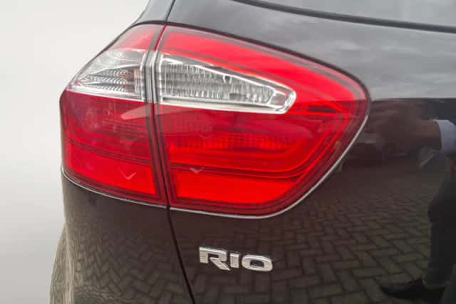 Kia Rio (2014) thumbnail 9