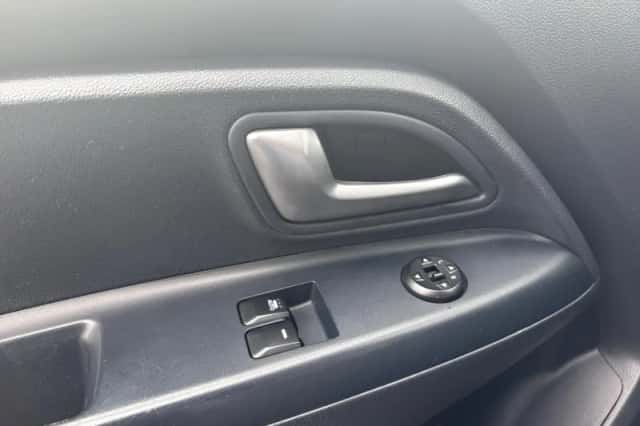 Kia Rio (2014) thumbnail 10