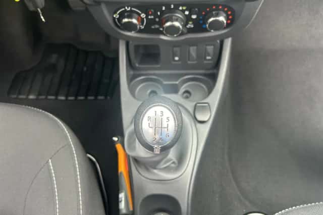 Dacia Duster (2016) thumbnail 15