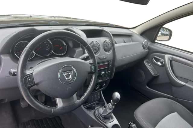 Dacia Duster (2016) thumbnail 18