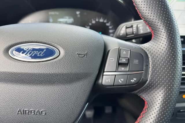 Ford Focus (2023) thumbnail 11