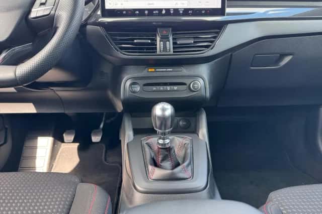 Ford Focus (2023) thumbnail 14