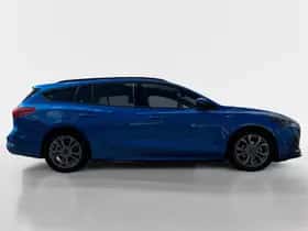 Ford Focus (2023) thumbnail 4