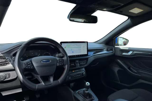 Ford Focus (2023) thumbnail 8