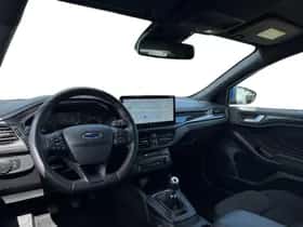 Ford Focus (2023) thumbnail 8