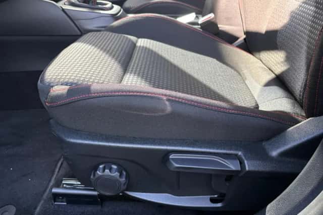 Ford Focus (2024) thumbnail 12