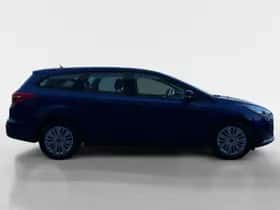 Ford Focus (2018) thumbnail 2