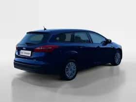 Ford Focus (2018) thumbnail 3