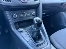 Ford Focus (2018) thumbnail 25