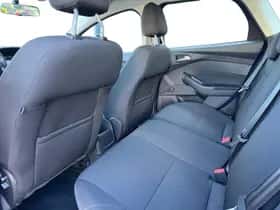 Ford Focus (2018) thumbnail 28