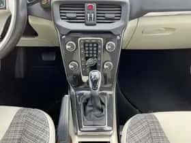 Volvo V40 (2017) thumbnail 11