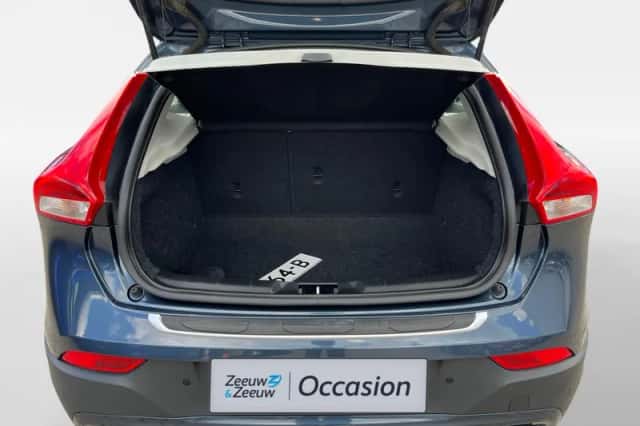 Volvo V40 (2017) thumbnail 12