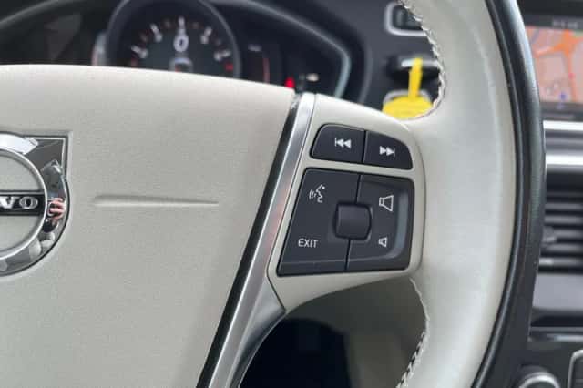 Volvo V40 (2017) thumbnail 20