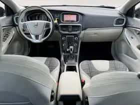 Volvo V40 (2017) thumbnail 22