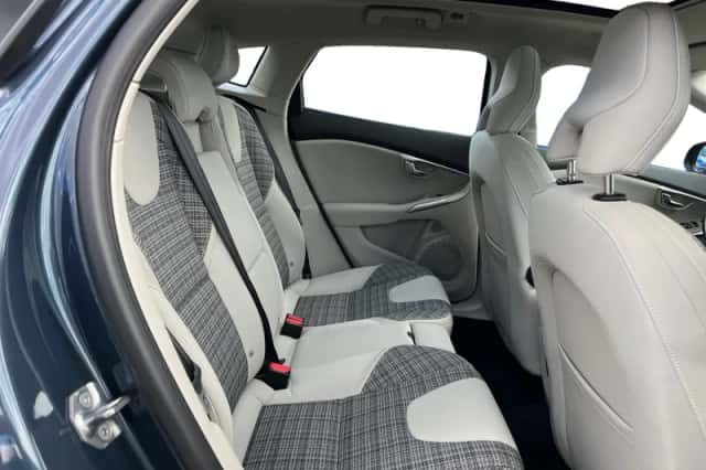 Volvo V40 (2017) thumbnail 24