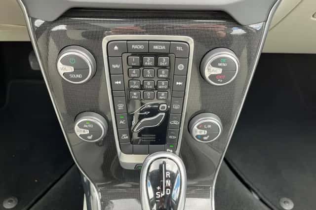 Volvo V40 (2017) thumbnail 27