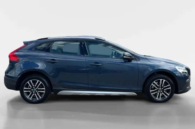 Volvo V40 (2017) thumbnail 5