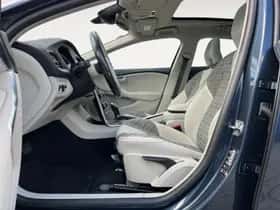 Volvo V40 (2017) thumbnail 9