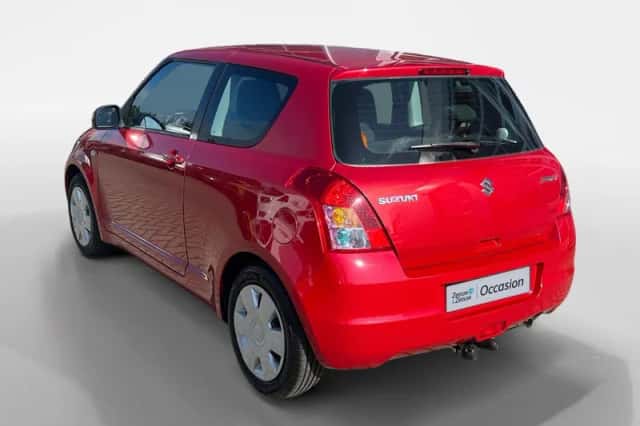 Suzuki Swift (2008) thumbnail 6