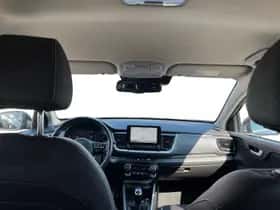 Kia Stonic (2021) thumbnail 15
