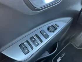 Kia Stonic (2021) thumbnail 26