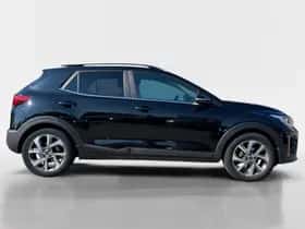 Kia Stonic (2021) thumbnail 4