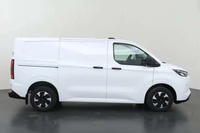 Ford E-Transit Custom (2026) thumbnail 4