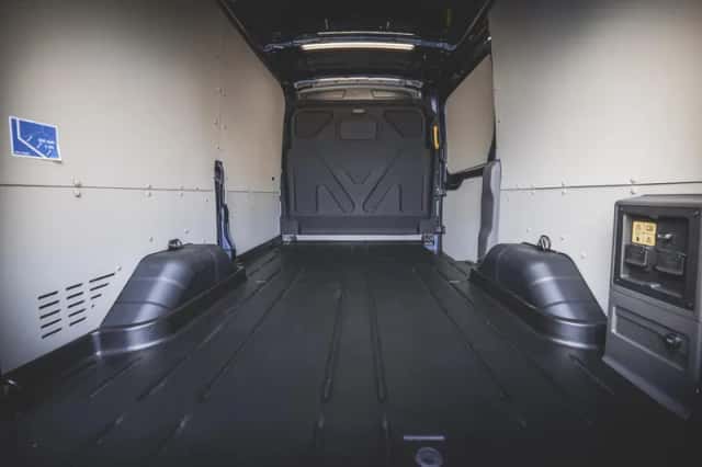 Ford E-Transit (2026) thumbnail 3