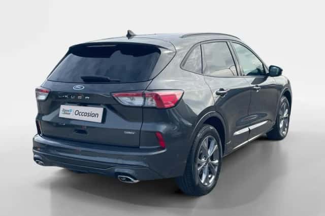 Ford Kuga (2023) thumbnail 2
